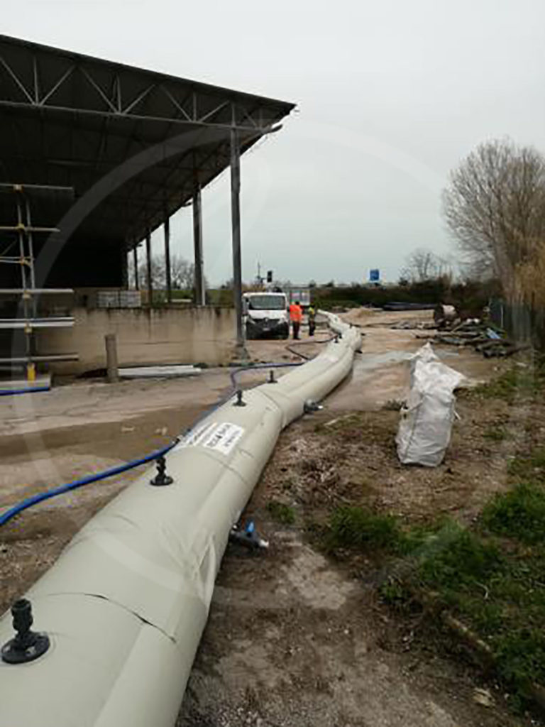 Anti-flooding embankment