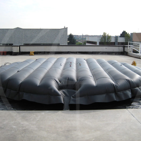 Floating mattress for silos
